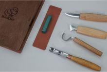 BeaverCraft řezbářská sada Spoon Carving Set of 4 Tools in Book Case (1)